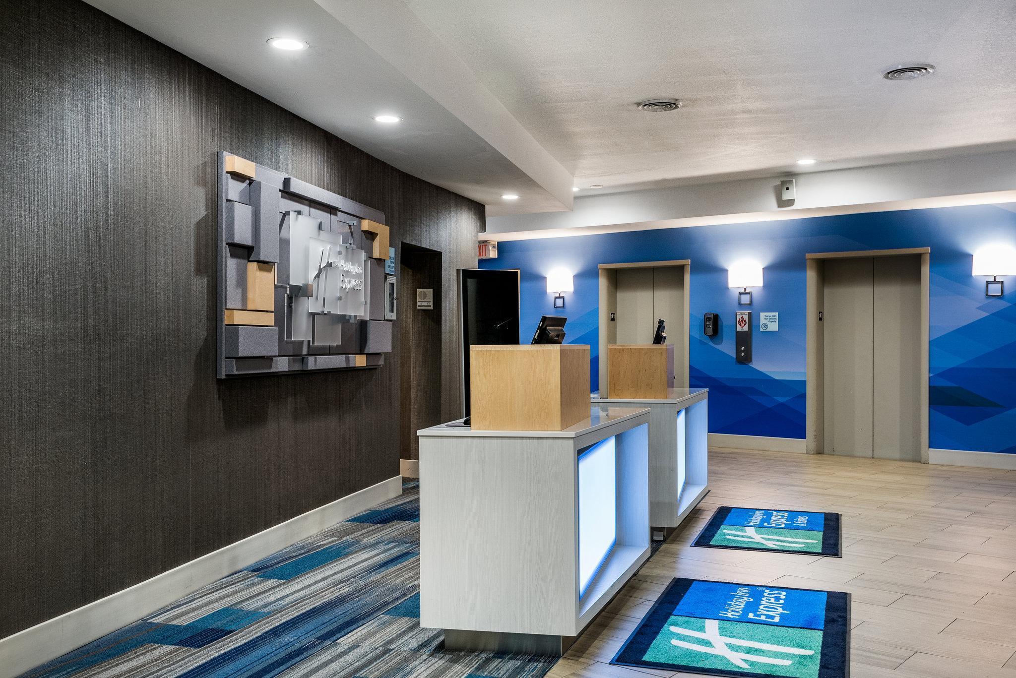 Country & By Radisson, Downtown New York