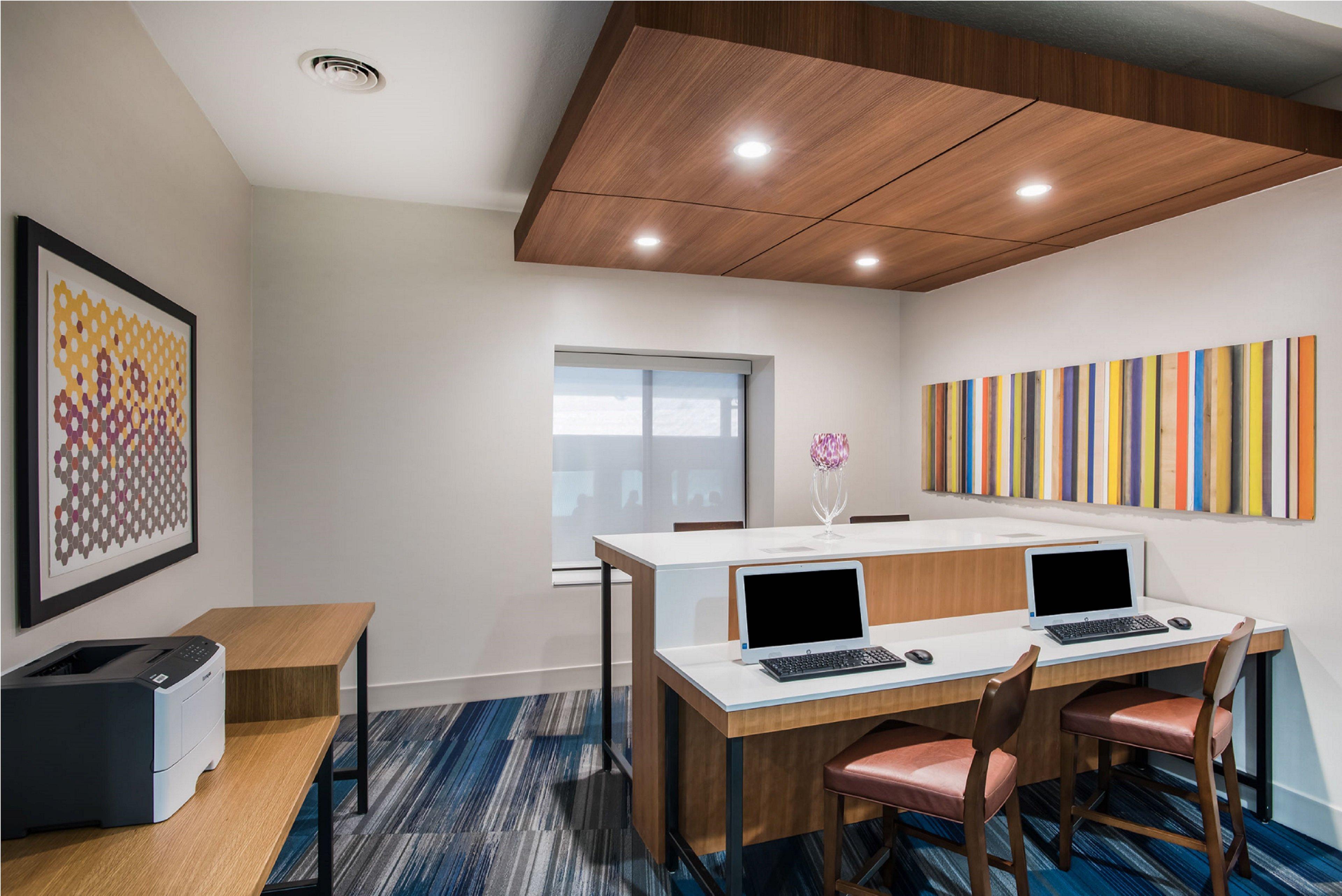 Hotel Country & By Radisson, Downtown New York Albany