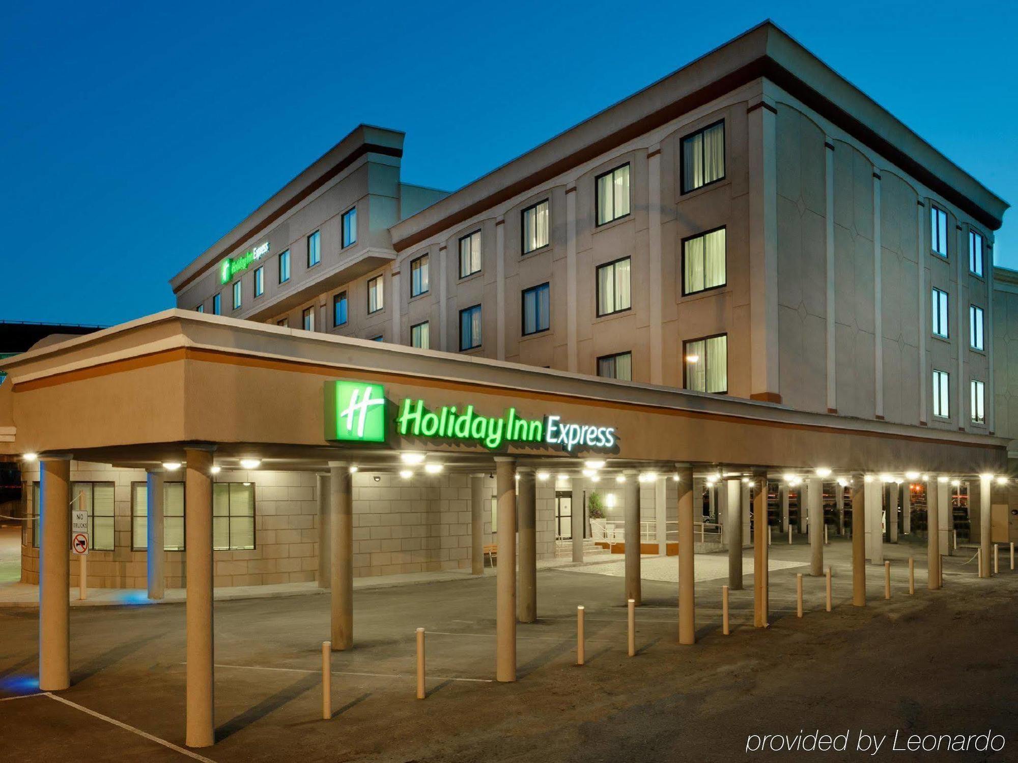 Country & By Radisson, Downtown New York Albany