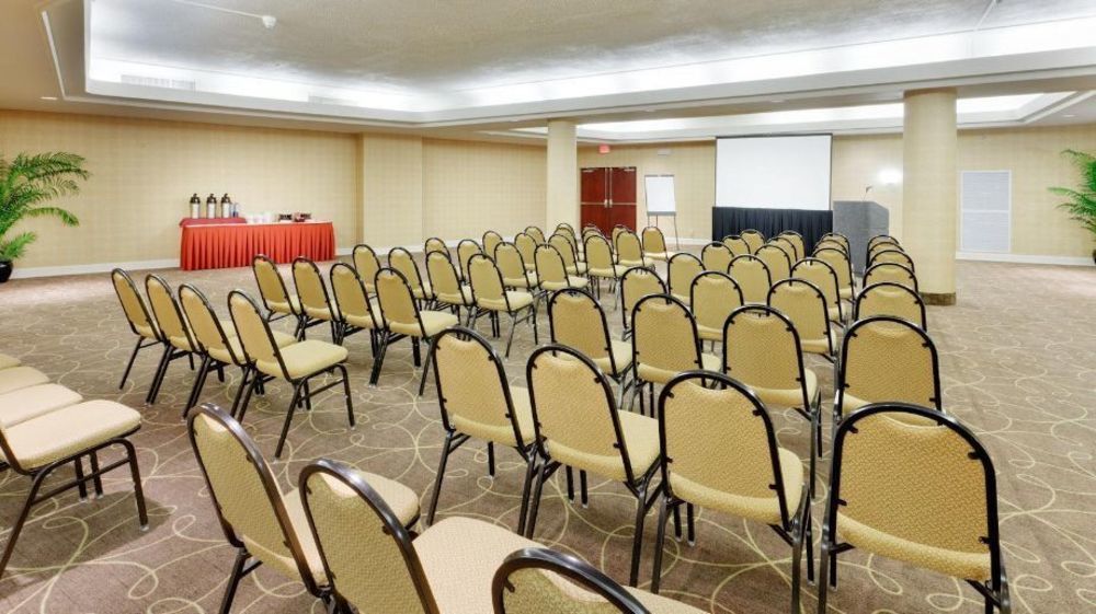 Country & By Radisson, Downtown New York 2*
